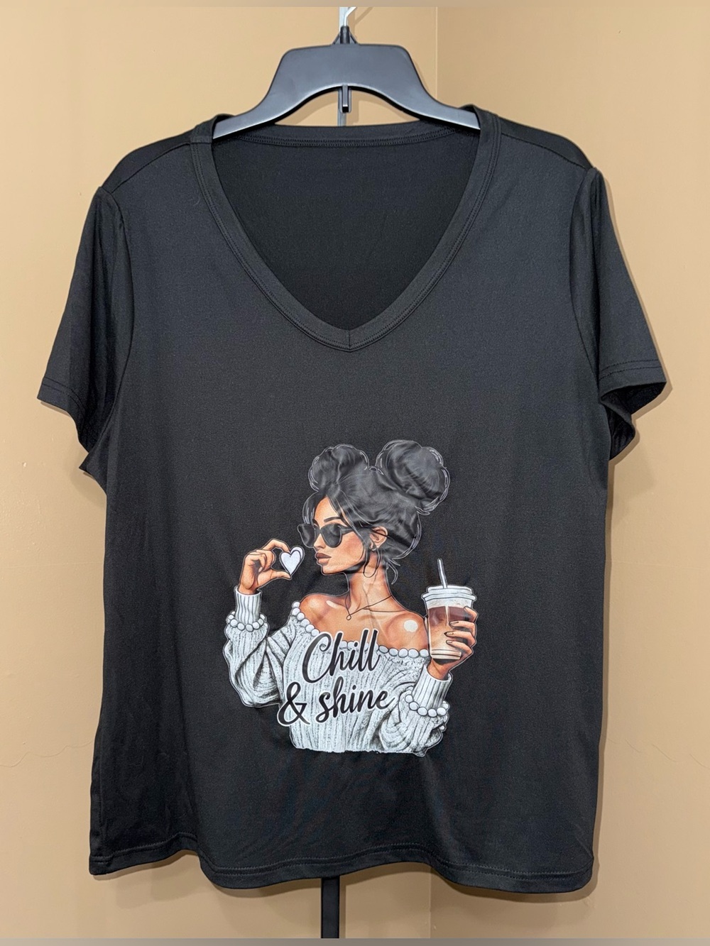 NEW Chill & Shine Women's Black V-Neck Graphic Tee. Size 2XL/3XL.
